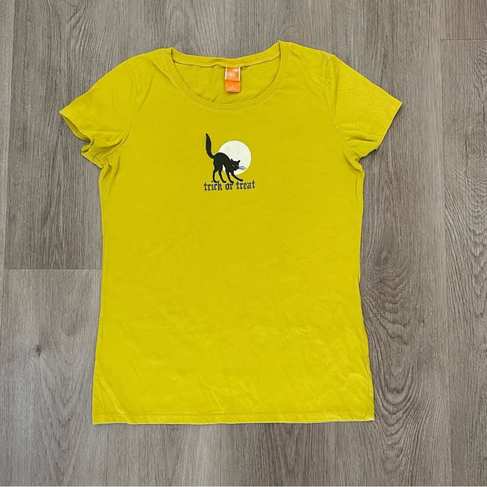 Vintage Yellow Black Cat Trick or Treat shirt